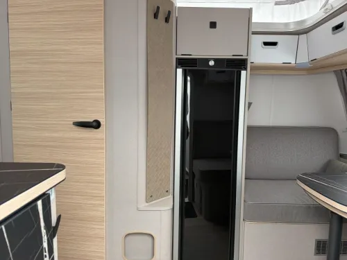 Eriba Touring 630 Urban Hampton Silver photo: 2