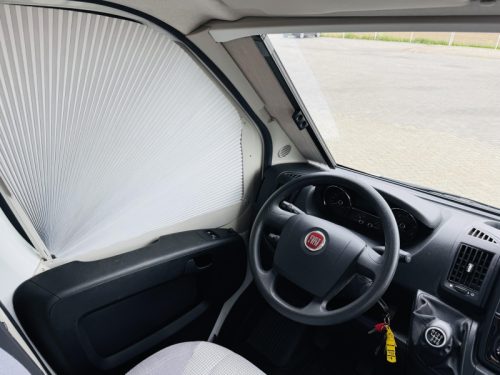 Adria Matrix Plus 670 DC Queensbett Hubbett Wechselrichter Foto: 21