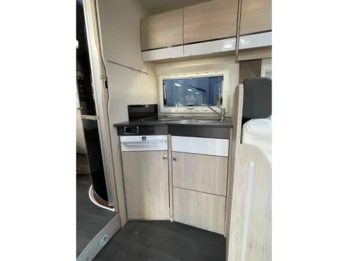 Chausson Special Edition 718 XLB Automatic Queen Bed Air Conditioning photo: 12