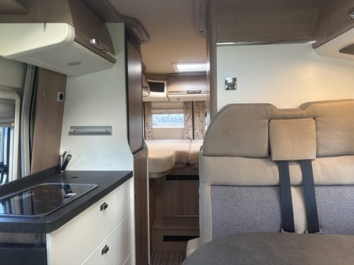 Carthago Malibu Charming LE GT640 2.3 Turbo 150PS Foto: 8