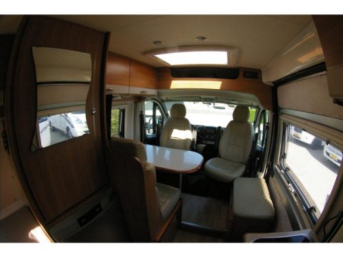 Rapido V56 French bed, 2x Swivel seats photo: 12