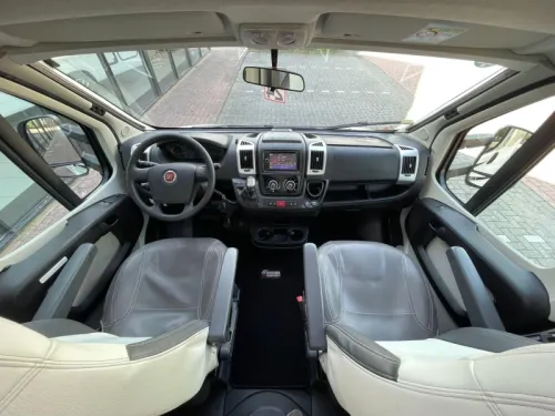 Chausson Special Edition 718 XLB Automatic Queen Bed Air Conditioning photo: 11