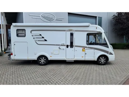 Hymer B 588 Airco / single beds/ E&P  photo: 1