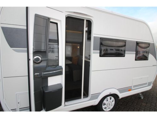 Hobby On Tour 390 SF Wohnwagen Breite 220 cm! Foto: 19