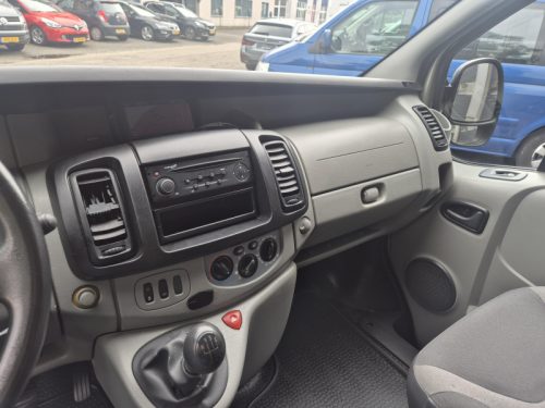 Renault Trafic 2.5 DCI Airco photo: 12