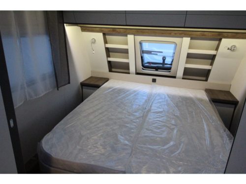 Hobby Excellent Edition 540 UFF Queensbed & Rundsitzgruppe! Foto: 11