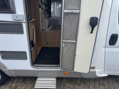 B&uuml;rstner Travel Van T 620 Single beds Air conditioning photo: 26