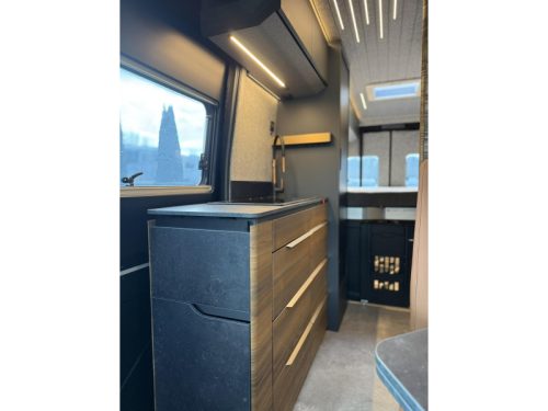Adria Supertwin 700 SGX 4x4 - Pop-up Hubdach Foto: 12