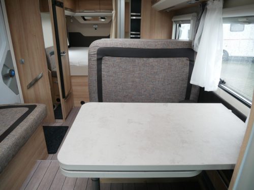 Knaus Sky TI 650 MF, Automatik, Franz&ouml;sisches Bett, Fahrradlift Foto: 8