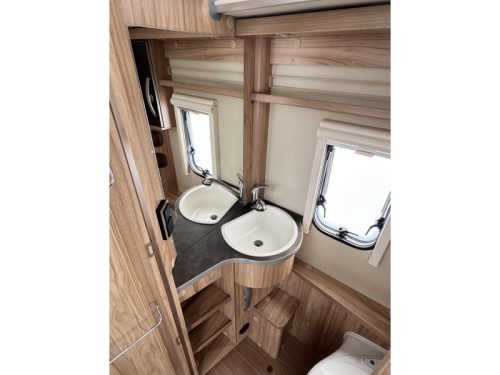 Eriba Feeling 442 - Rangierhilfe - Thule-Markise - Foto: 16