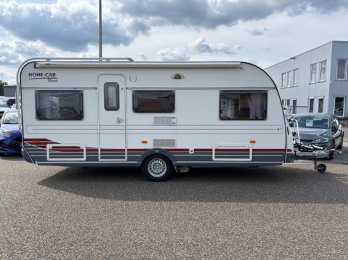 HOME-CAR 526h Racer 470 UE | 2 Single beds | Fully automatic mover | Bicycle carrier | Cassette awning | 3-Burner gas stove photo: 3
