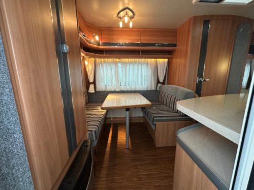 Hobby De Luxe 440 SF Foto: 3