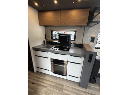 NIESMANN-BISCHOFF Flair 920ER Air suspension EP-Level Full Options photo: 21
