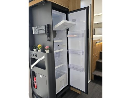 Adria Matrix Plus 670 DL Neuestes Modell 8-Gang-Automatik Foto: 15