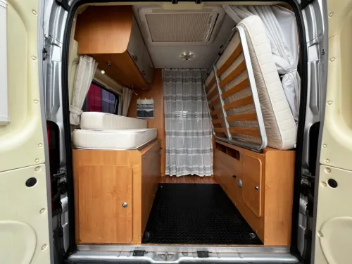 Roller Team Livingstone 2 600 Transverse bed, Camper van photo: 11