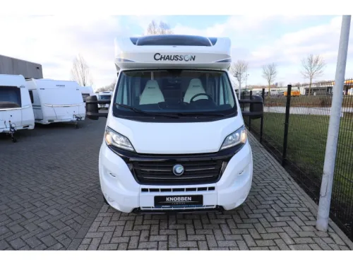 Chausson Titanium 738 XLB QUEENSBED + POP-TOP ROOF photo: 2