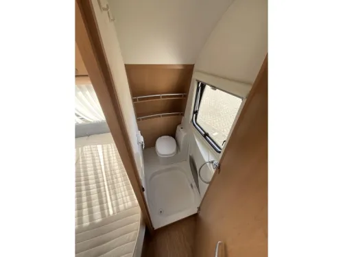 Knaus Sudwind 450 FU UNICO VERONA-Rangierhilfe Foto: 9