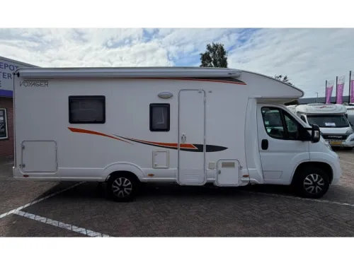 P.L.A. Camper Voyager Queensbed Hubbett Foto: 1