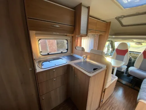 B&uuml;rstner Nexxo T 660 NL Camper | 2nd Owner photo: 14