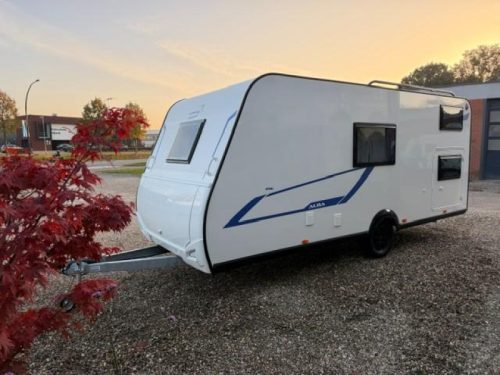 Caravelair Alba Family 496 Wohnwagen mit Etagenbett Foto: 3