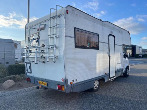 Fiat Ducato 14 2.5 Gran Volume | Goofy | NIEUWE APK | Trekhaak | 7 Persoons | Kachel | Koelkast | Alkoofbed | 2x Treinzit | Fietsenrek foto: 4