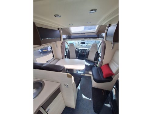 Challenger 288 EB ruim queensbed  foto: 9