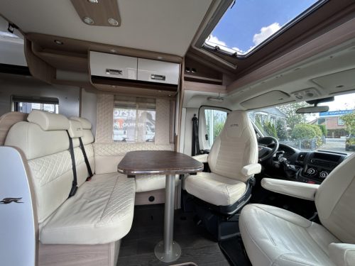 Laika Kosmo 209 single beds + pop-top roof  photo: 7