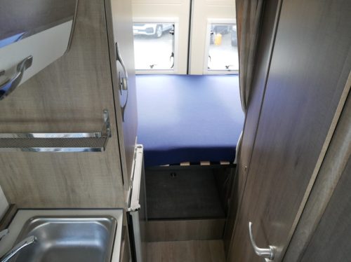 Bavaria V600G, 6 Meter Van conversion, Transverse bed!! photo: 17