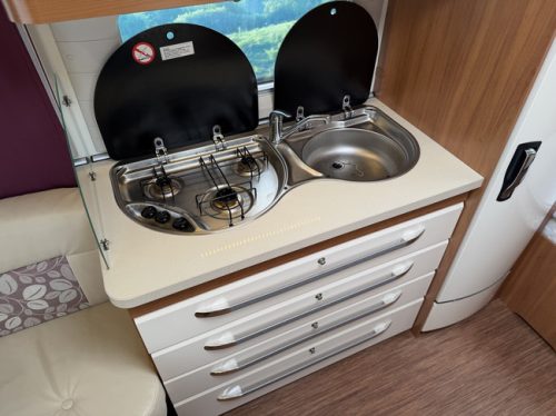 Hobby DE LUXE 460 UFE Foto: 10