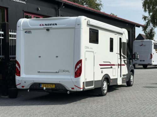 Adria Coral 670 SL Single beds photo: 6