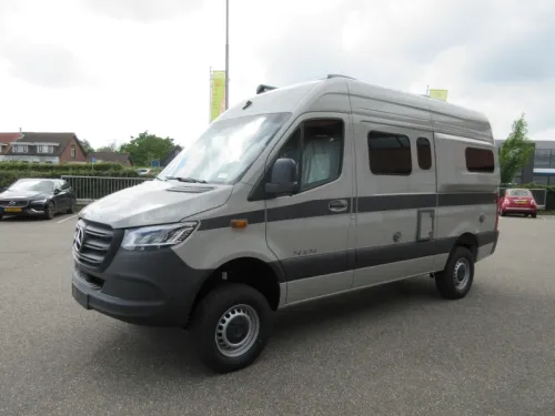 Hymer Grand Canyon S 600 4X4 AUTOMAAT 190 PK Foto: 17