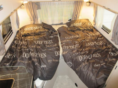 Eriba Touring Silver Edition 542 210 Breit/Einzelbetten!! Foto: 3