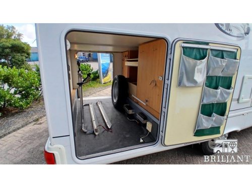 LMC LIBERTY 688 TI AUTOMAAT/Querbett Foto: 4