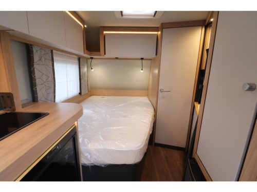 Knaus Sport Platinum 450 FU AKTIE - 200 Foto: 12