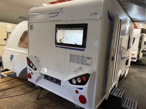 Caravelair Alba 400 FESTBETT DINETTE MARKISE Foto: 3