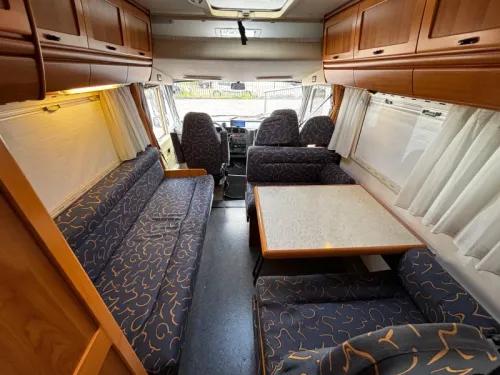 Hymer B544 Vollintegriert Wohnmobil, 4 Personen Foto: 6