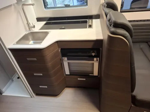 Adria Matrix Supreme 670 SL Alde, oven leather acc, aut photo: 14