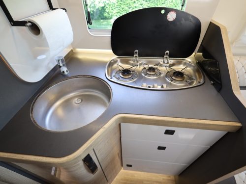 Mobilvetta Kea 86 I roof air conditioning | single beds photo: 8