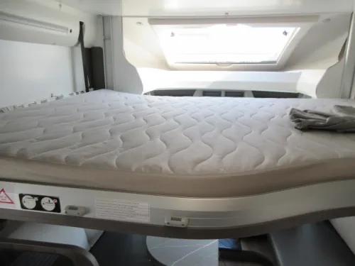 Benimar Cocoon 497 Jung gebraucht mit Carpass Foto: 4