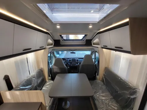 Sun Living S 72 DL Special Edition &euro; 90.000 photo: 8