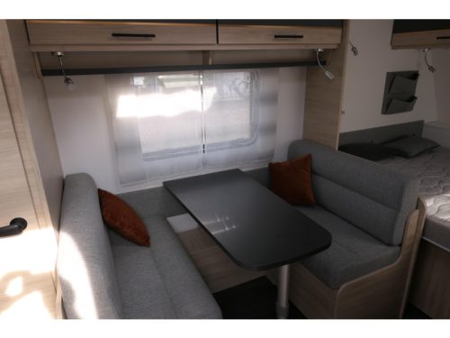 Sterckeman Easy Comfort 420 CP awning and bike rack photo: 6