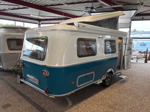 Eriba Touring 620 Harbour Blue Pop-top roof photo: 2