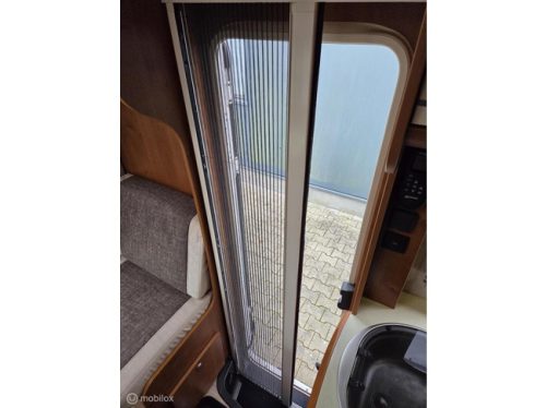 RAPIDO 690F 2010 131pk &acirc;Airco, Solar, Queensbed, Trekhaak&acirc; foto: 22