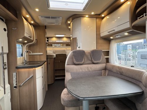 Carthago C-Tourer T 143 LE -300 Ah-Automatik-Klimaanlage Foto: 6