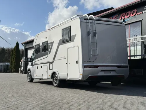 Adria Matrix Supreme 670 DL Automatic - 180HP - 44H photo: 10