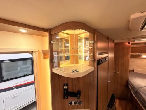 Knaus Sudwind Exclusive 580 UF mover+awning+cabin airco  photo: 20