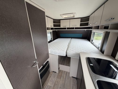 Dethleffs C'Go 475 EL Single beds / awning photo: 6
