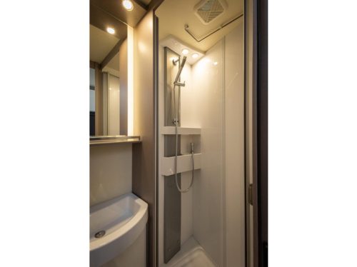 B&uuml;rstner Lyseo Privilege TD734 Queensbett + Hubbett Foto: 16