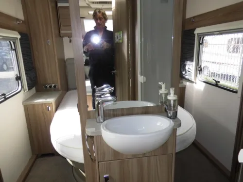 Sprite Cruzer 520 SR Mover, Air conditioning and awning photo: 7