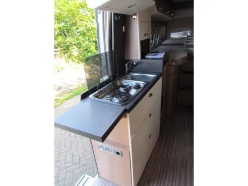 Malibu Van Family-For-4 640 LE single beds, pop-top roof, automatic photo: 7